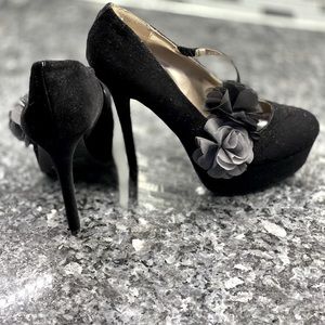 Black Suede Pumps